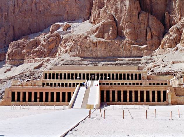 ӤyøFS´ĬSq]Hatshepsut Temple^AoO@ӤThЪcAF97^ءC CӬGƳѤνXYWYFC qODeir el BahariaVC