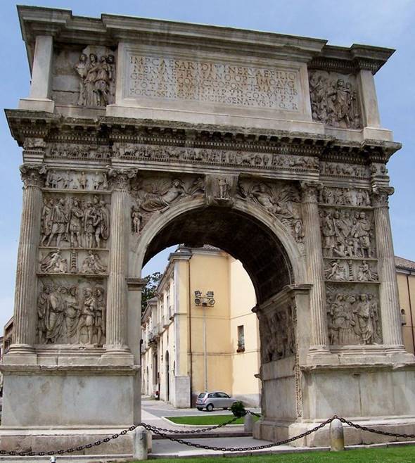oO妫]Benevento^ϩԯu]Arch of Trajan^eӤC OFHUҭzBJC
